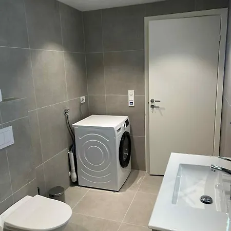 Ny Stor Med Stor Uteplass Apartment