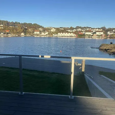 Ny Stor Med Stor Uteplass Apartment *