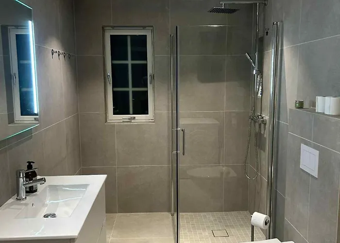 Ny Stor Med Stor Uteplass *