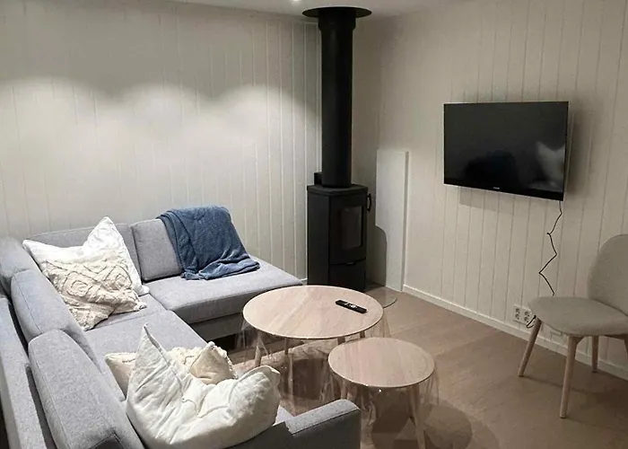 דירה Ny Stor Med Stor Uteplass קריסטיאנסאנד