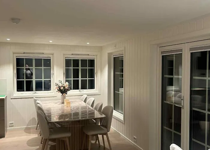 דירה Ny Stor Med Stor Uteplass *